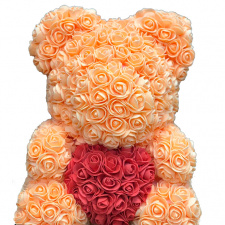 Мишка из роз №13 оранжевый с красным сердцем