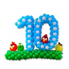 Фигура из шаров Цифра 10 с персонажами из Angry birds.
